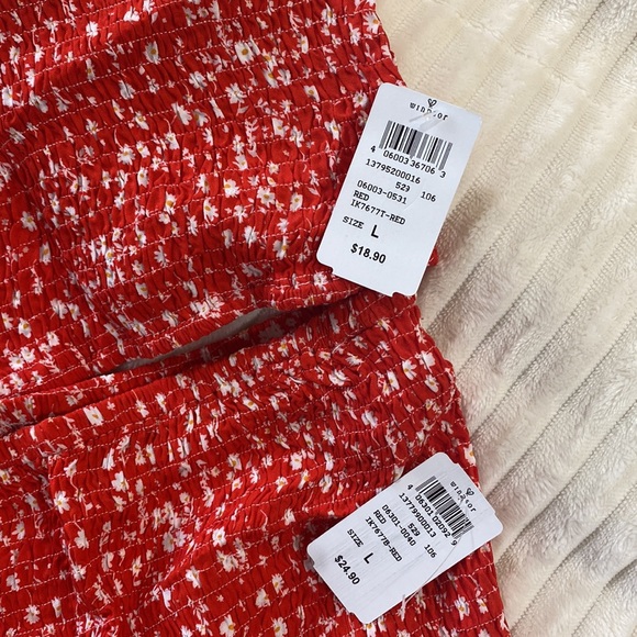 Red floral matching set - Picture 3 of 3